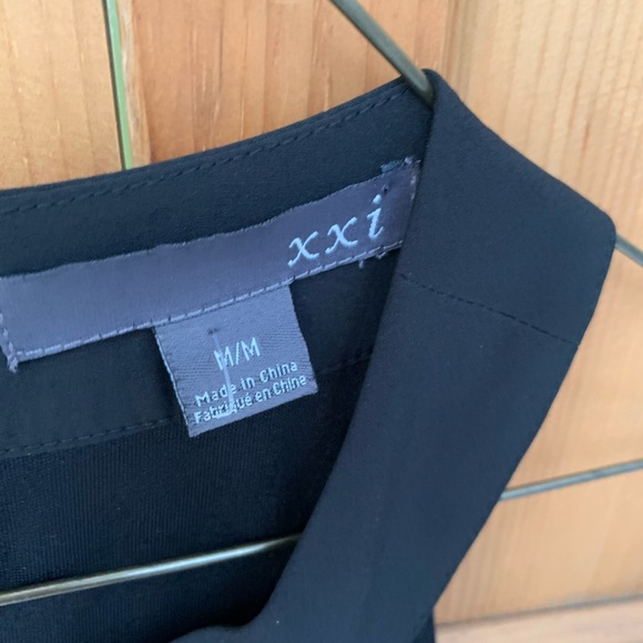 Little black dress - Picture 2 of 3